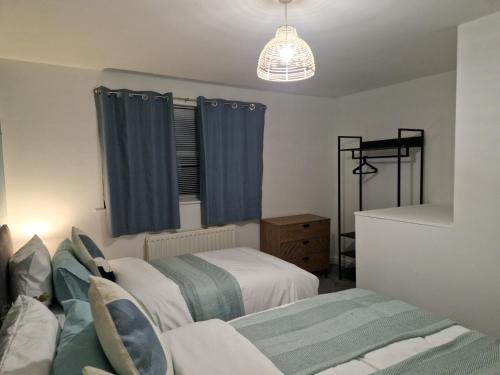 Charming Home in Stourport Sleeps10 with Wifi&Parking by PureStay Short Lets