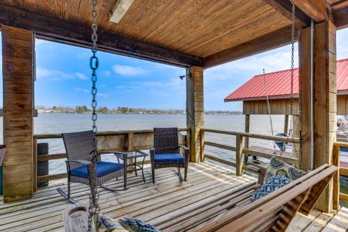 Lakefront Oscar Home with Gas Grill and Boat Dock!