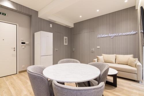 Socrates Fully Equipped Apartments with Unique Design 4