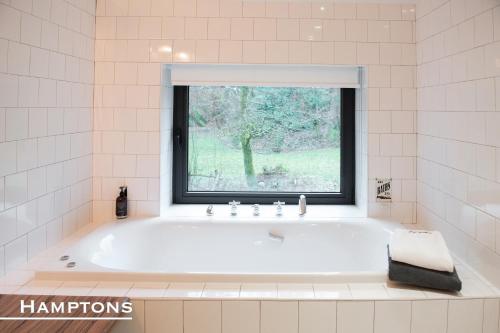 Domaine De L'Ardoisiere in Alle