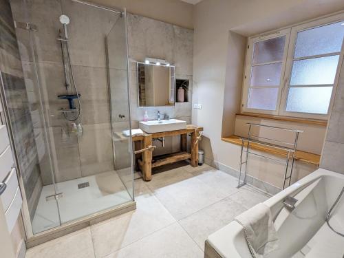 Appartement A Travers Champs avec Sauna et Parking - image 2