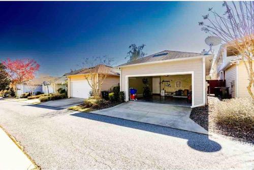 GREAT3Bed&3bath. 2balconies. Perfect Gainesville neighborhood in West Hills, USA
