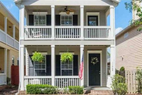 GREAT3Bed&3bath. 2balconies. Perfect Gainesville neighborhood in West Hills, USA