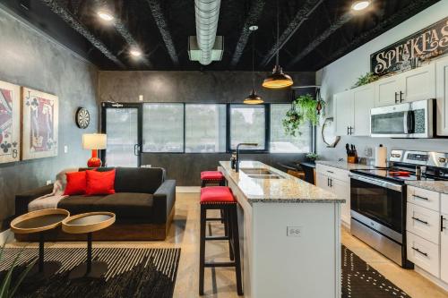 NEW Studio with 2 Beds 7 mins to Broadway in Nashville, USA