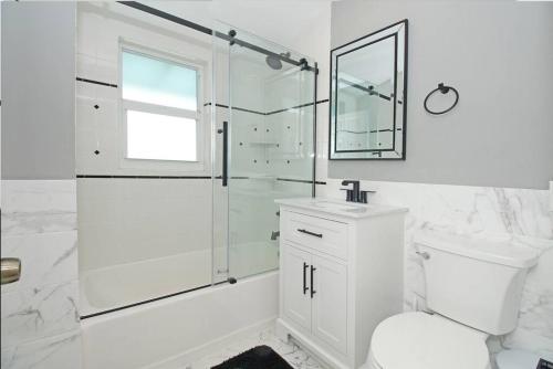 Casa Encanto - 3/2 King, Patio, Pet friendly in West Palm Beach, USA