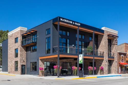 McGregor & Main - Luxury Lofts - Sylvan Lake, SD