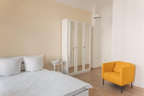 Frankfurter Allee Apartments by Sabine, Berlin (photo 3)