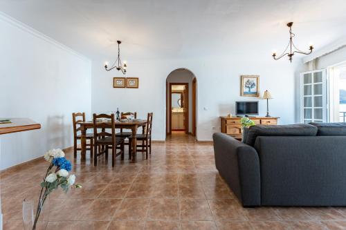 Apartment image 8