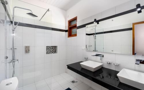 Hotel Southern Blue Sapphire - image 4