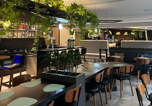 Fity Hotel - image 5