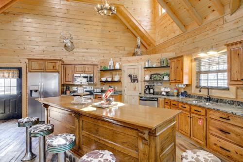 Riverfront Cabin with Hot Tub - 3 Miles to Dollywood - image 11