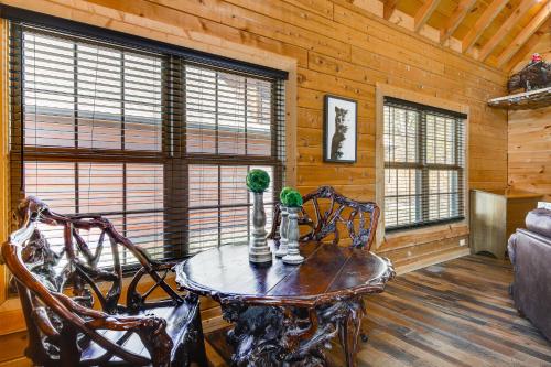 Riverfront Cabin with Hot Tub - 3 Miles to Dollywood