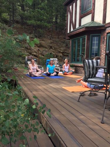 Colorado Bed & Breakfast with beautiful views in Evergreen, USA