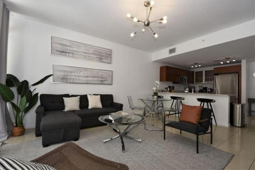 Lovely Midblock building 1 bedroom 1 bathroom apartment in Miami, USA