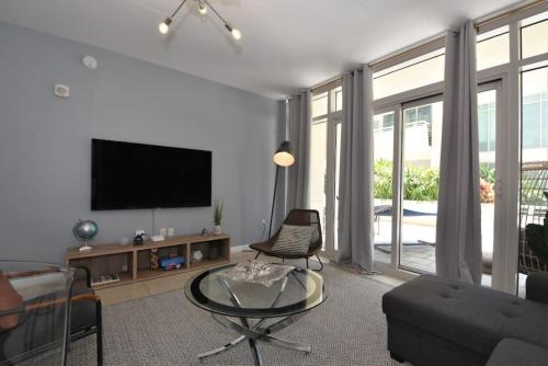 Lovely Midblock building 1 bedroom 1 bathroom apartment in Miami, USA