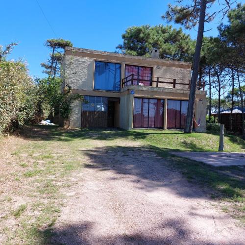 Casa Amarilla con Jacuzzi