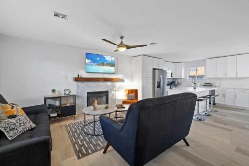1 Story, 3 BR Home w Hot tub, Pool Grill, Firepit, Las Vegas (foto 4)