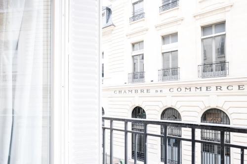 Bel appartement au centre de Paris - image 14