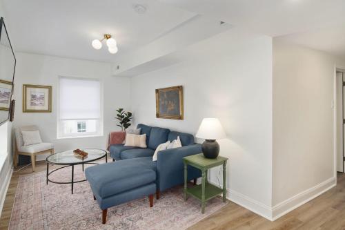 Silverwood Serenity - Balcony and City Views with Parking in Philadelphia, USA