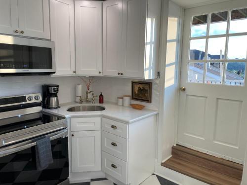 Charming Hillside Retreat in the Heart of Manayunk Charming Hillside Retreat in the Heart of Manayunk