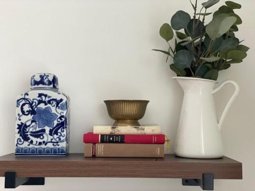 Charming Hillside Retreat in the Heart of Manayunk Charming Hillside Retreat in the Heart of Manayunk