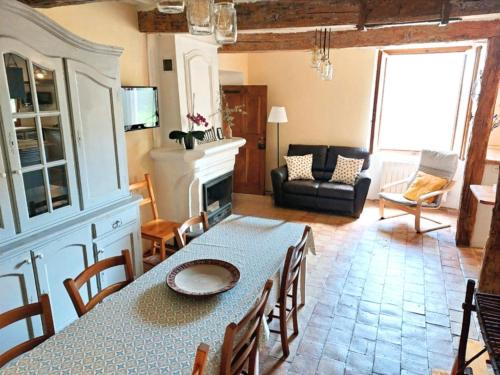 Koplietošanas atpūtas telpa ar TV, Le Petit Château de Chasteuil (Le Petit Chateau de Chasteuil) in Castellane