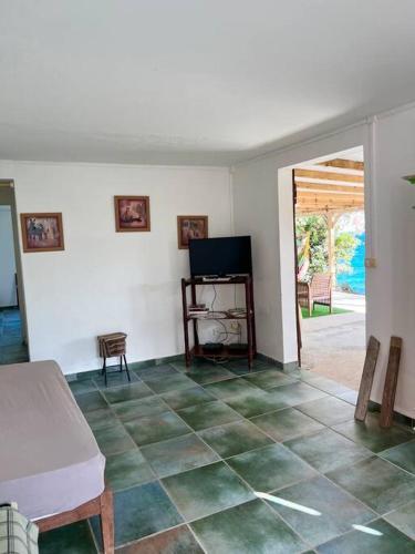 Παροχές, Studi 'O' Galerie in Capesterre-de-Marie-Galante