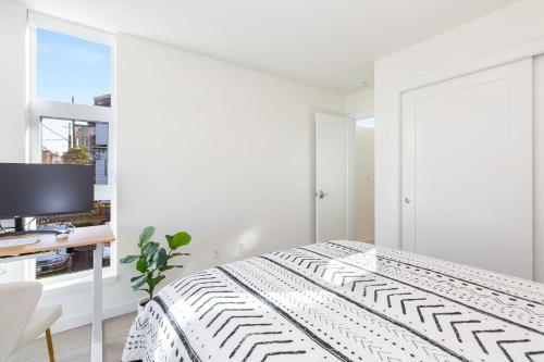 Two-Bedroom Townhouse image 6