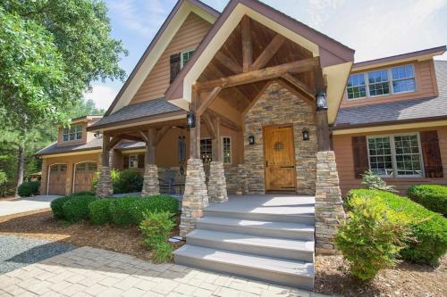 Golf home Outdoor pool, Pool Table, Game room, Sleep up to 12 in Pinehurst, Vereinigte Staaten von Amerika