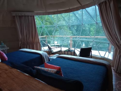 GlampOut Resort - Elk River in Sutton, USA