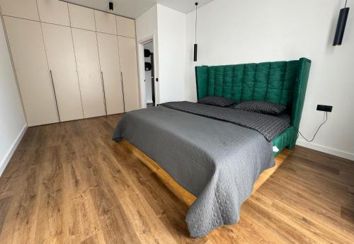 Crystal & Parkland Crystal & Parkland