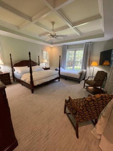 Center of Historical Village, Golf Cart Available, Sleep up to 10 in Pinehurst, USA