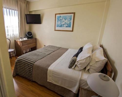 HOTEL DACARLO – Santiago de Chile, NY