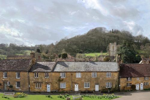 Two Towers Cottage