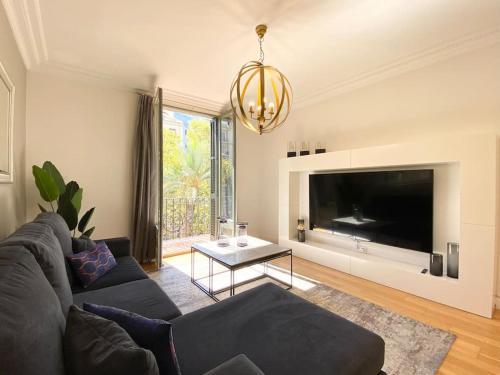 Spacious & Elegant on Avenue Diagonal