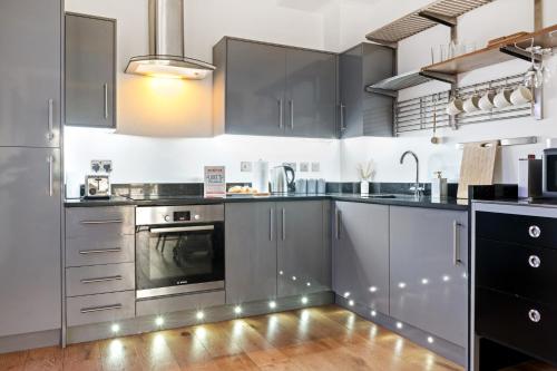 Urban Elegance - 2 Bed Luxury City Retreat - Nottingham Contemporary