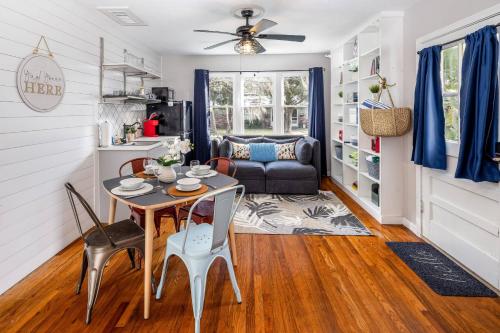 Saragossa Sunshine Unit B - image 5