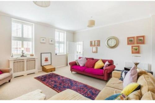 Large historic family home nr Longleat and Bath in Уормінстер
