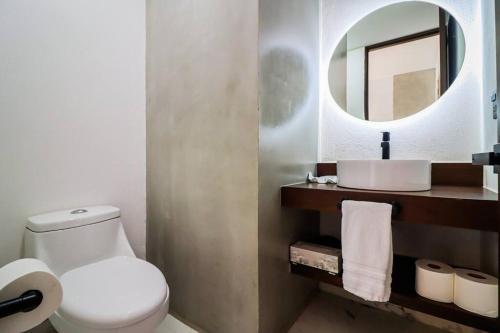 Torre Catalina. Ultra-Modern Versalles Getaway in Puerto Vallarta, Mexico