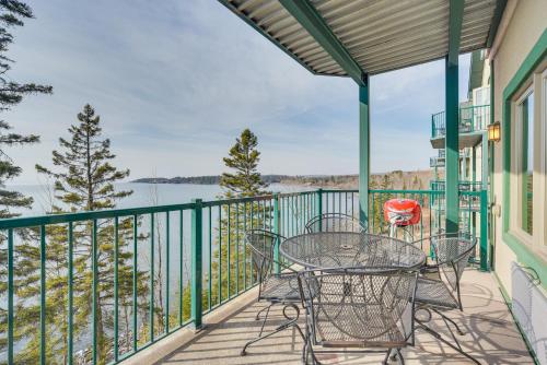 Waterfront Two Harbors Condo with Indoor Pool Access