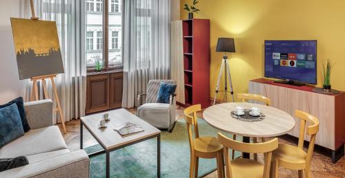 One-Bedroom Apartment image 8