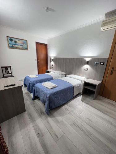 Taverna Dantesca near Castello Del Valentino