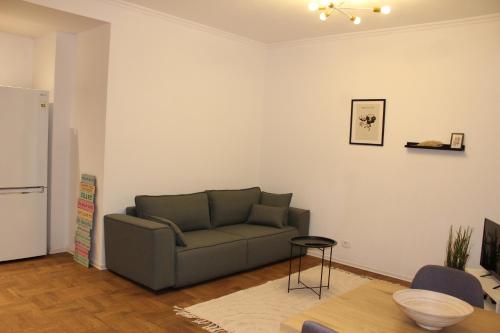 Simplicity Center Apartment, Tirana (photo 8)