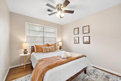 with Arcade and Covered Patio Sleep 9 in this 4 Bedroom 2 Bath Home 5 star host Deer Park TX in Deer Park