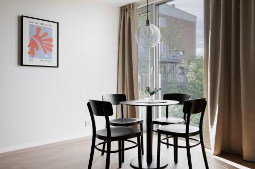 Brand new Studios Amidst Ancient Ruins Oasis in 낙가