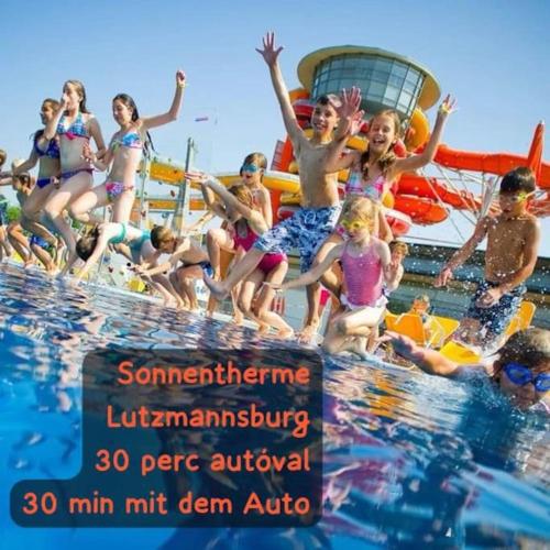 Charmantes Arkadenhaus mit großem Garten in ร็อจท็อกมัสซาจ