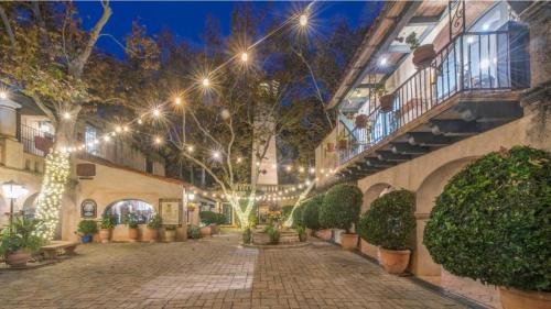 Casa Cultural Charm 11 People, 2 Bedroom House in Guadalajara, Mexico