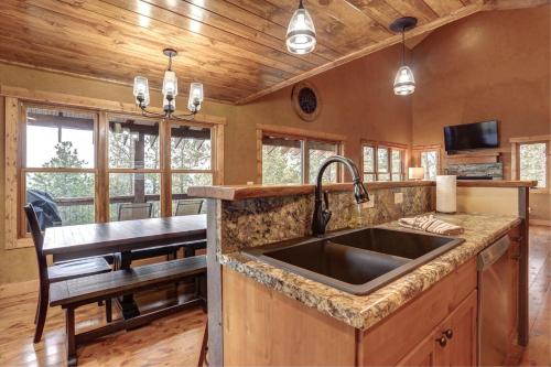 Cloud 9 Cabin, Lead (photo 7)