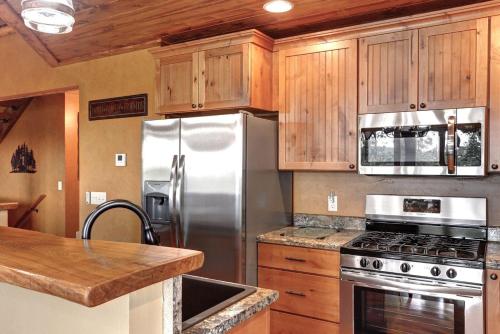 Cloud 9 Cabin, Lead (photo 9)