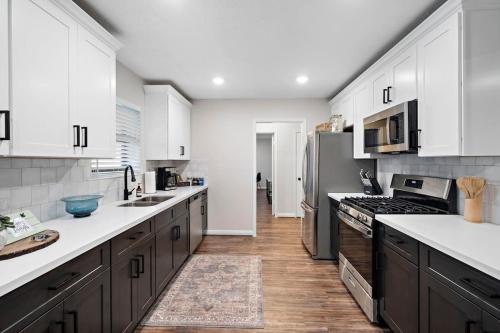 Pool 5 Star Large Deer Park home Super Host in Deer Park